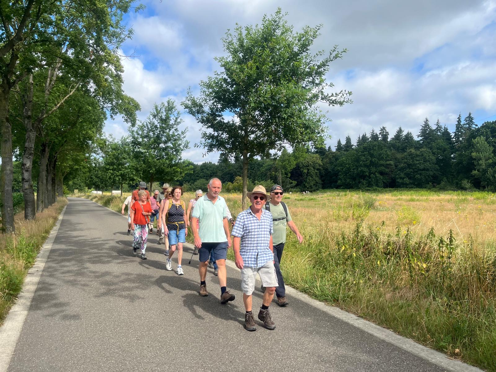 Kom je donderdag ochtend wandelen?